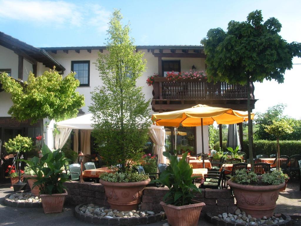 Restaurant Landgasthof Zum Wiesengrund Newel Exterior photo